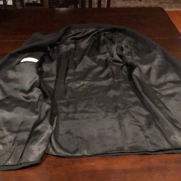 Like New Perry Ellis Sports Coat - Picture 6 of 7